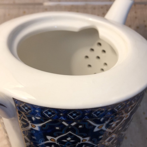 Grace’s Teaware tea pot. Blue and silver design. Gently used. Great condition. - Picture 5 of 10